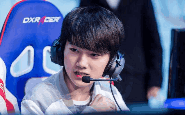 LPL：V5.Rookie获得常规赛最有价值选手（MVP）！