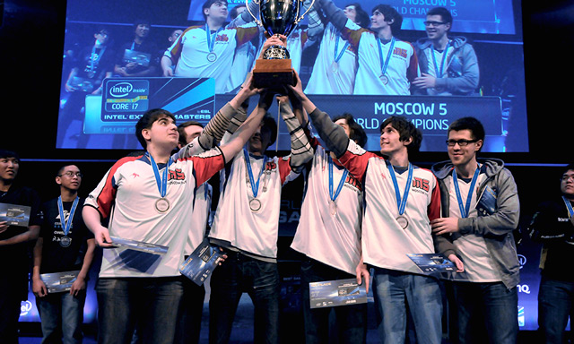 资讯绝地求生大逃杀 天助我也，敌人竟被炸死