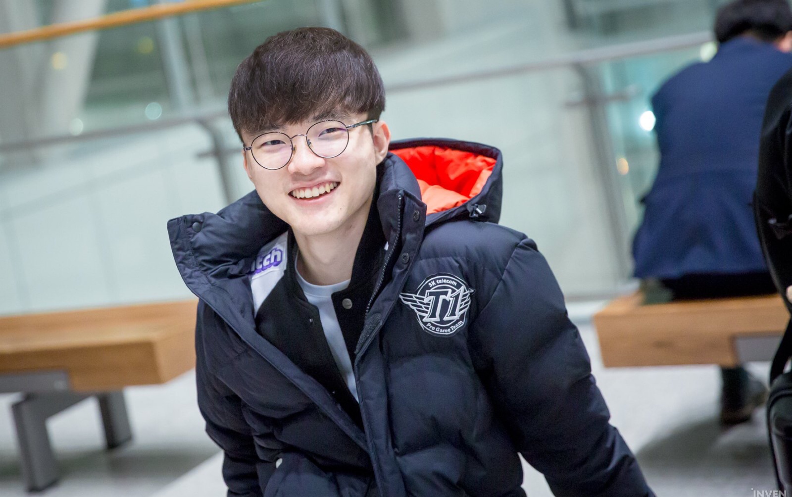 baz 和 kyousuke 在与八名主播的对抗中作弊 — 他们如何赢得 AWP Dragon Lore