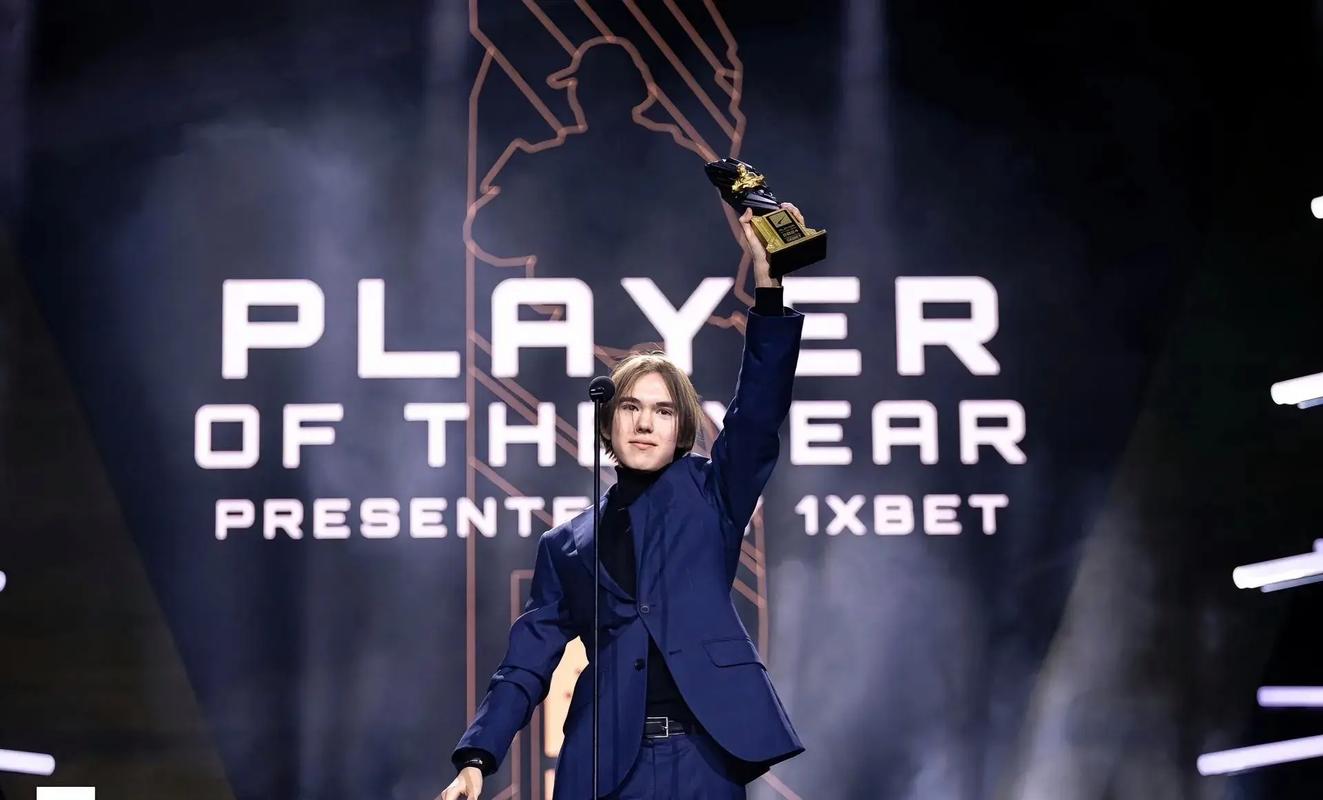 Vitality 在 Blast.tv Austin Major 2025 四分之一决赛中以轻松的胜利战胜了 NAVI，晋级半决赛。